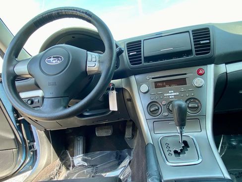 Used 2009 Subaru Outback 2.5i Special Edition AWD/4WD image 27