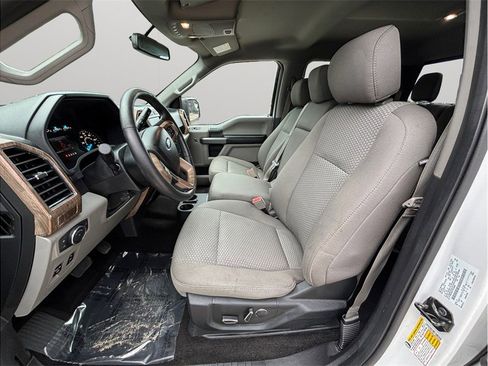 Used 2018 Ford F150 XLT w/ Equipment Group 302A Luxury AWD/4WD image 2