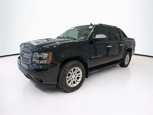 Used 2008 Chevrolet Avalanche LTZ w/ LTZ Preferred Equipment Group image 3