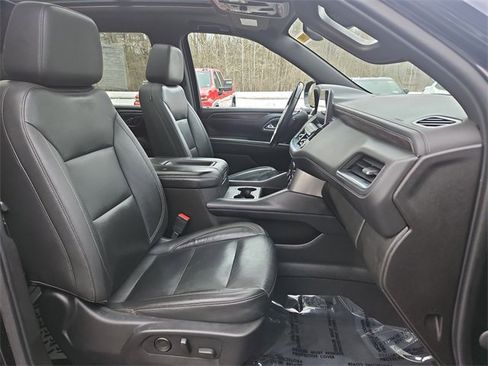 Used 2021 Chevrolet Suburban LT image 29