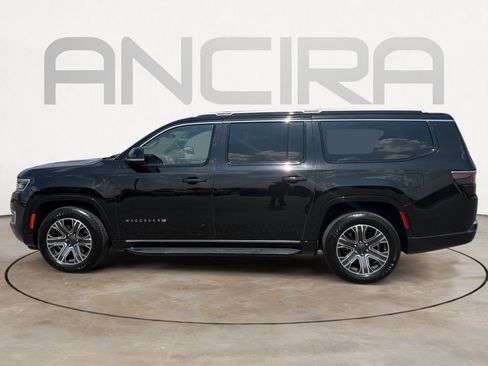Used 2024 Jeep Wagoneer L Series II RWD image 8