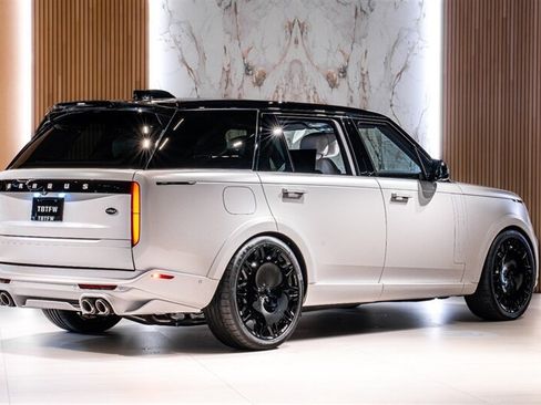 Used 2025 Land Rover Range Rover SV AWD/4WD image 4