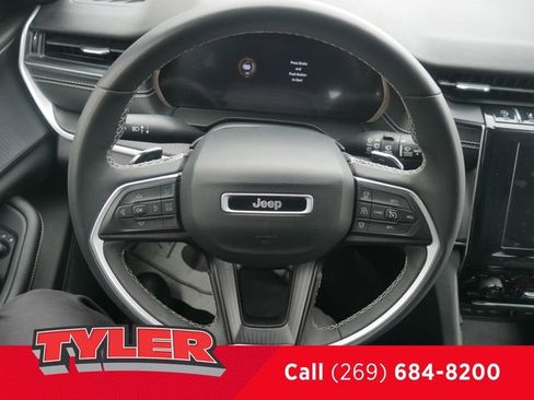 Certified 2023 Jeep Grand Cherokee Altitude image 29