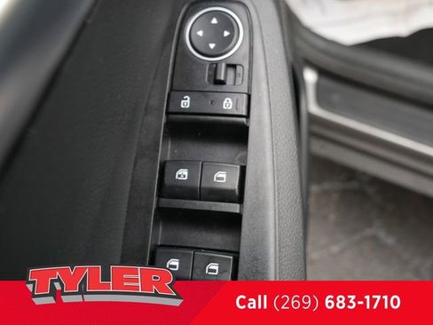 Used 2023 Kia Seltos EX image 21