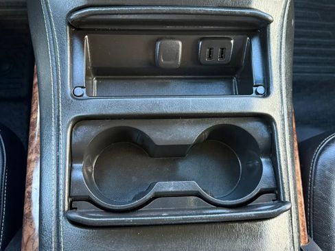 Used 2017 Chevrolet Suburban Premier AWD/4WD image 31