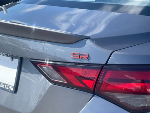 Used 2025 Nissan Sentra SR w/ SR Premium Package image 32