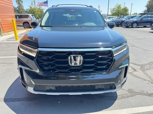 Used 2023 Honda Pilot Touring image 8