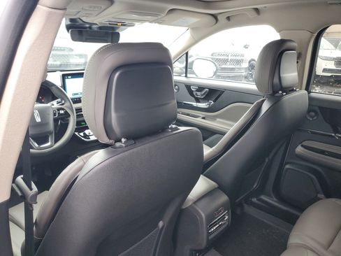 New 2025 Lincoln Corsair Reserve w/ Equipment Group 202A image 25