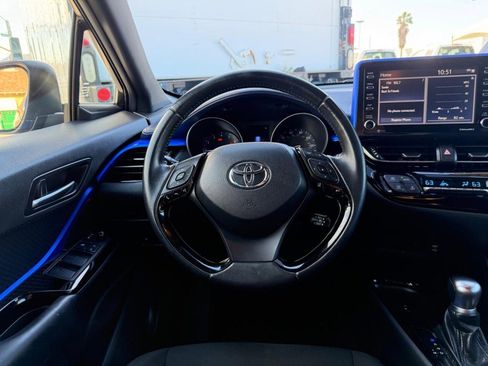Used 2020 Toyota C-HR image 27