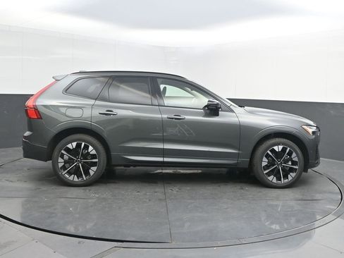 New 2026 Volvo XC60 B5 Plus w/ Climate Package AWD/4WD image 8