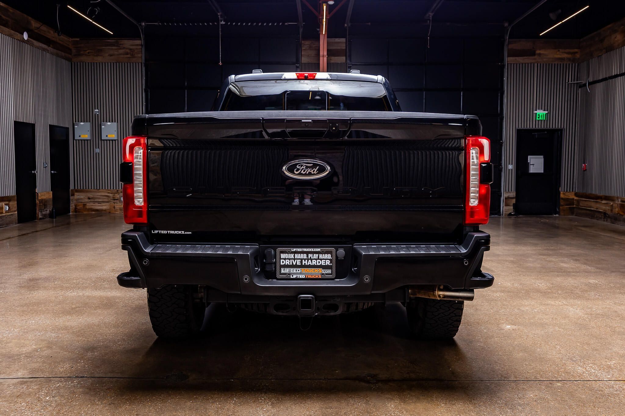 Used 2023 Ford F250 Lariat w/ Lariat Ultimate Package AWD/4WD image 7