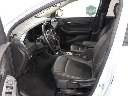 Used 2024 Buick Encore GX Sport Touring image 18