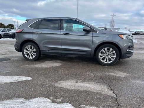 Used 2024 Ford Edge Titanium image 10