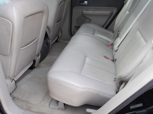 Used 2009 Ford Edge SEL image 25