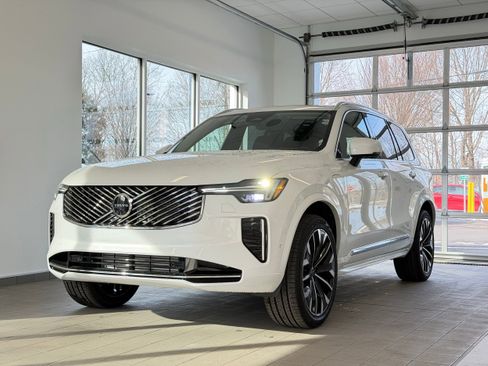 New 2026 Volvo XC90 T8 Ultra w/ Protection Package Premier image 2