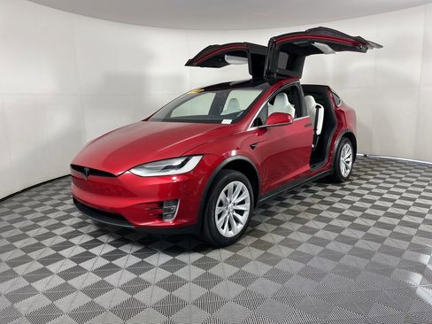 Used 2019 Tesla Model X Long Range image 36