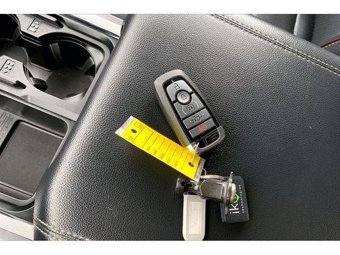 Used 2024 Ford F350 Lariat image 13