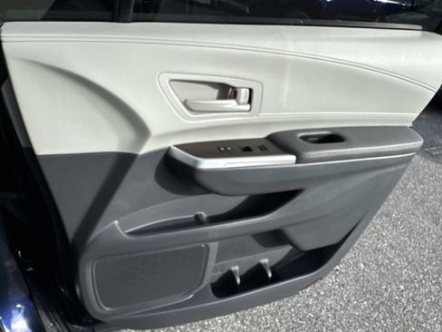 Certified 2023 Toyota Sienna LE w/ LE Plus Package image 14