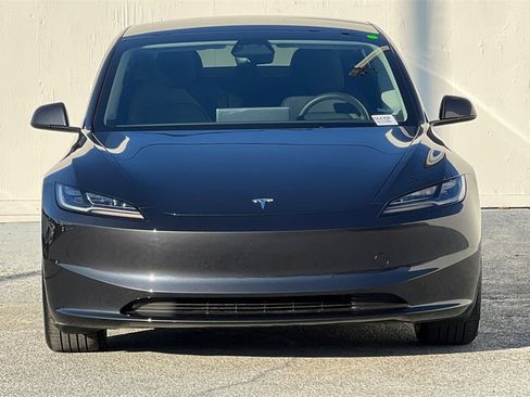 Used 2025 Tesla Model 3 Long Range image 9