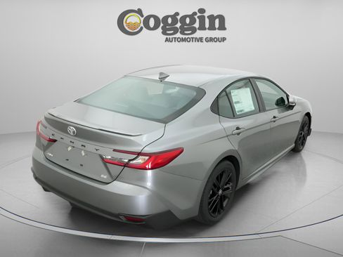 New 2026 Toyota Camry SE FWD image 15
