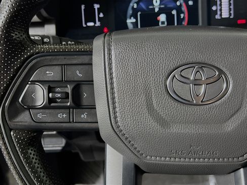 Used 2025 Toyota Tacoma SR5 image 19