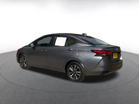 Used 2025 Nissan Versa SV FWD image 10