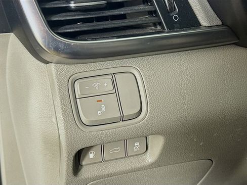 Used 2018 Kia Optima EX w/ Premium Package image 12