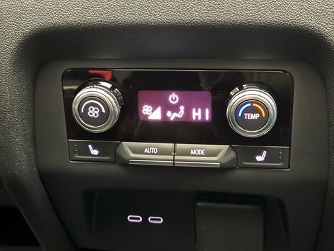 New 2026 GMC Acadia Denali w/ Super Cruise Package image 8