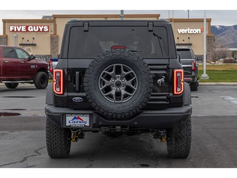 New 2025 Ford Bronco Badlands image 4