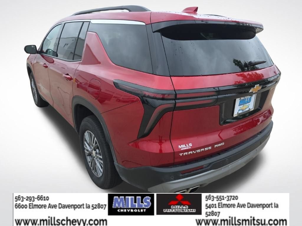 Used 2025 Chevrolet Traverse LT AWD/4WD image 3