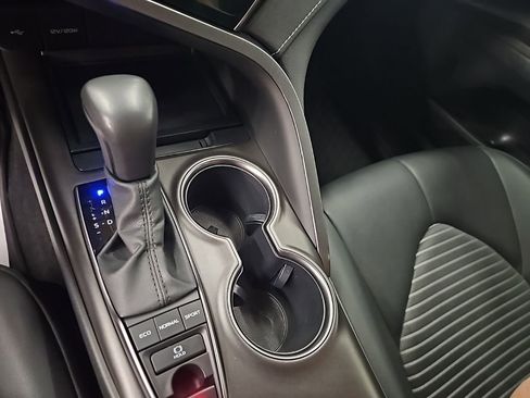 Used 2023 Toyota Camry SE image 25