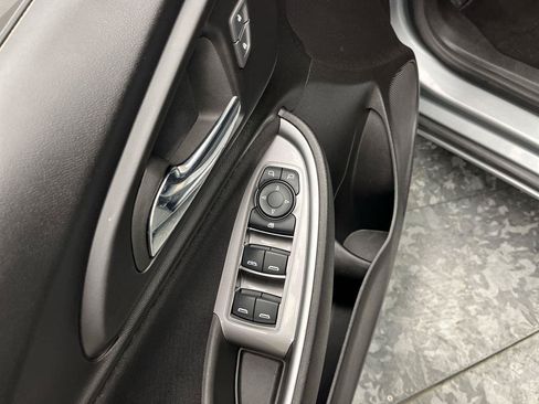 Used 2024 Chevrolet Malibu LT FWD image 8