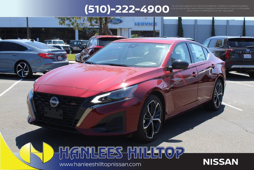 New 2025 Nissan Altima 2.5 SR w/ SR Premium Package FWD image 3