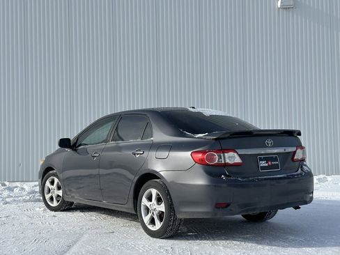 Used 2013 Toyota Corolla LE w/ Premium Pkg image 3