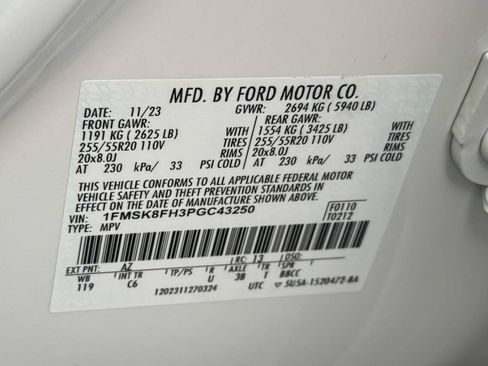 Used 2023 Ford Explorer Limited w/ Limited Technology Package AWD/4WD image 24