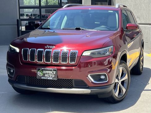 Used 2019 Jeep Cherokee Limited AWD/4WD image 3