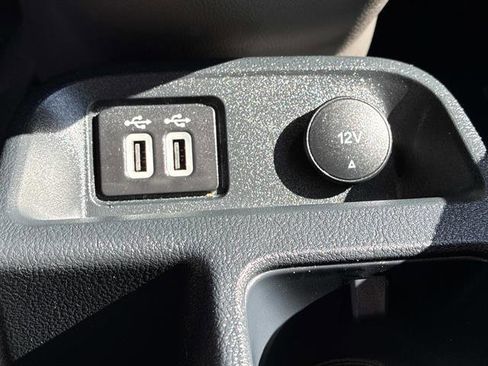 Used 2020 Ford Transit Connect XL image 27