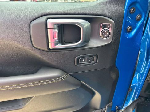 Used 2024 Jeep Wrangler Unlimited Sahara AWD/4WD image 25