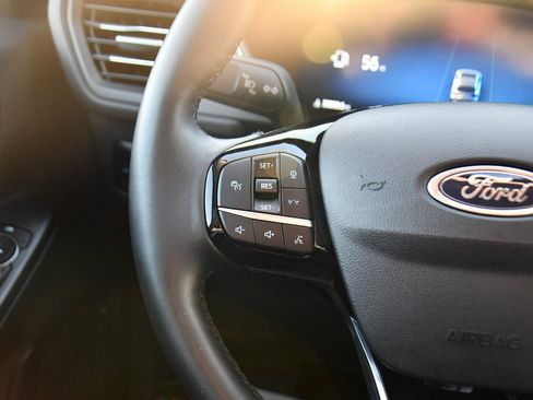 Used 2024 Ford Escape Platinum image 30