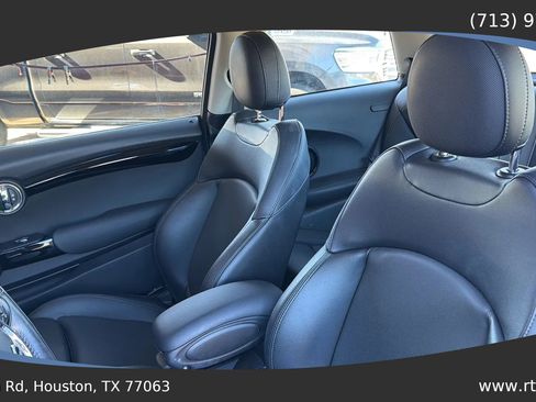 Used 2018 MINI Cooper S image 17