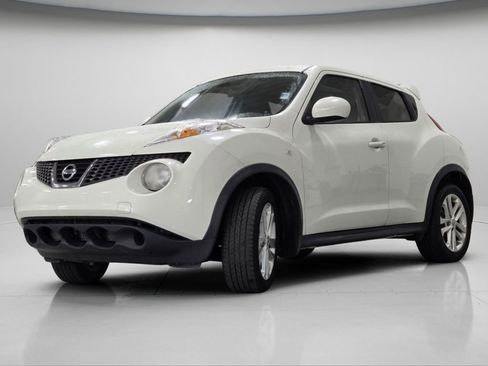 Used 2012 Nissan Juke SV image 4