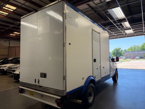 Used 2023 Ford E-350 and Econoline 350 Super Duty w/ Power Windows & Locks Group RWD image 4