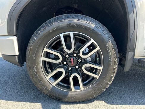 New 2026 GMC Sierra 1500 AT4 w/ AT4 Premium Package image 7