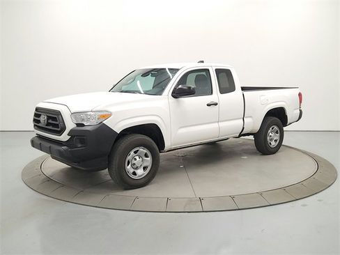 Used 2023 Toyota Tacoma SR image 3
