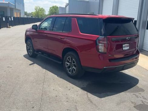 Used 2022 Chevrolet Tahoe Z71 w/ Luxury Package AWD/4WD image 12