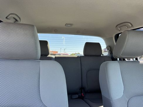 Used 2011 Nissan Frontier SV AWD/4WD image 37