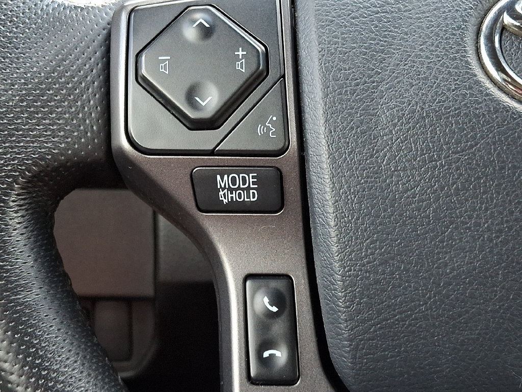 Certified 2020 Toyota Tacoma TRD Sport AWD/4WD image 21