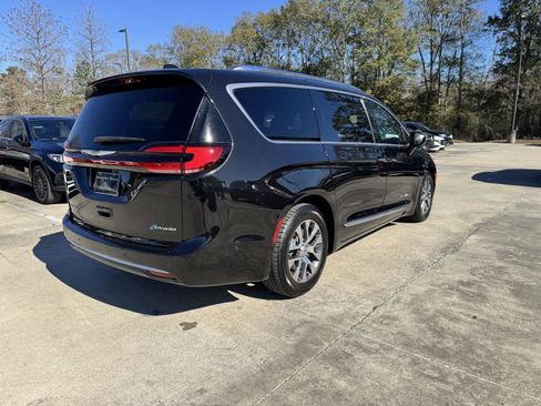 Used 2021 Chrysler Pacifica Pinnacle image 27