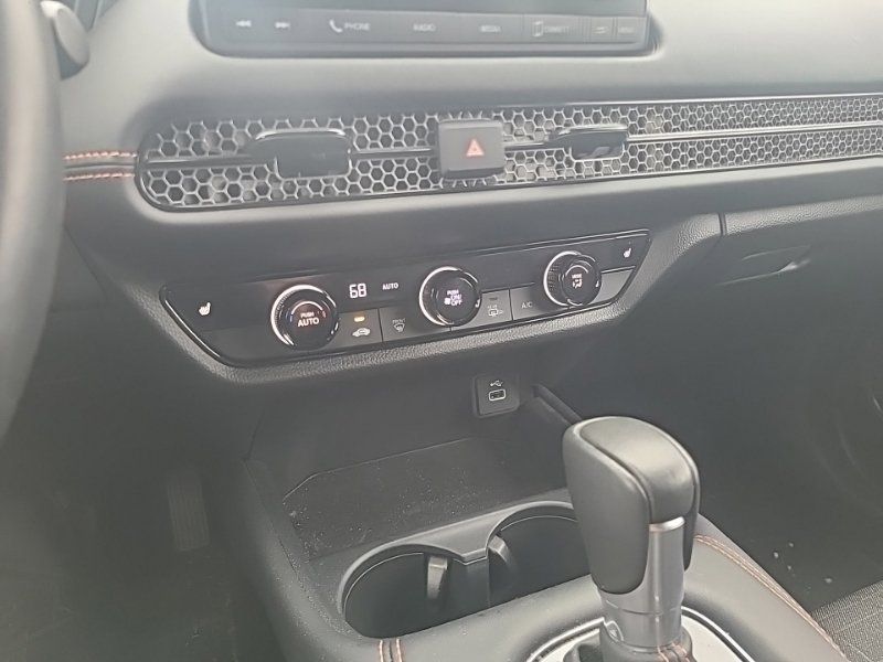 Used 2025 Honda HR-V Sport image 14