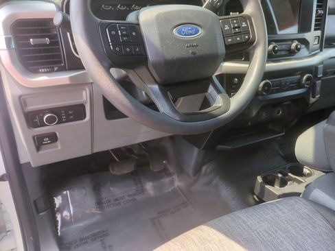 Used 2021 Ford F150 XL w/ Trailer Tow Package RWD image 9